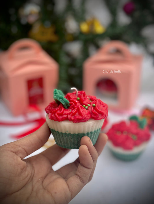 Under the Mistletoe Cupcake Candle