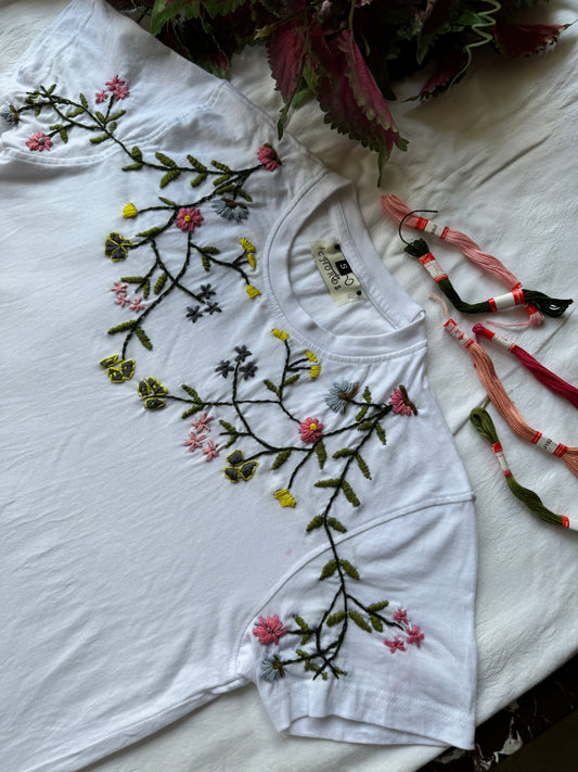 Heavy Neck Embroidery Tee