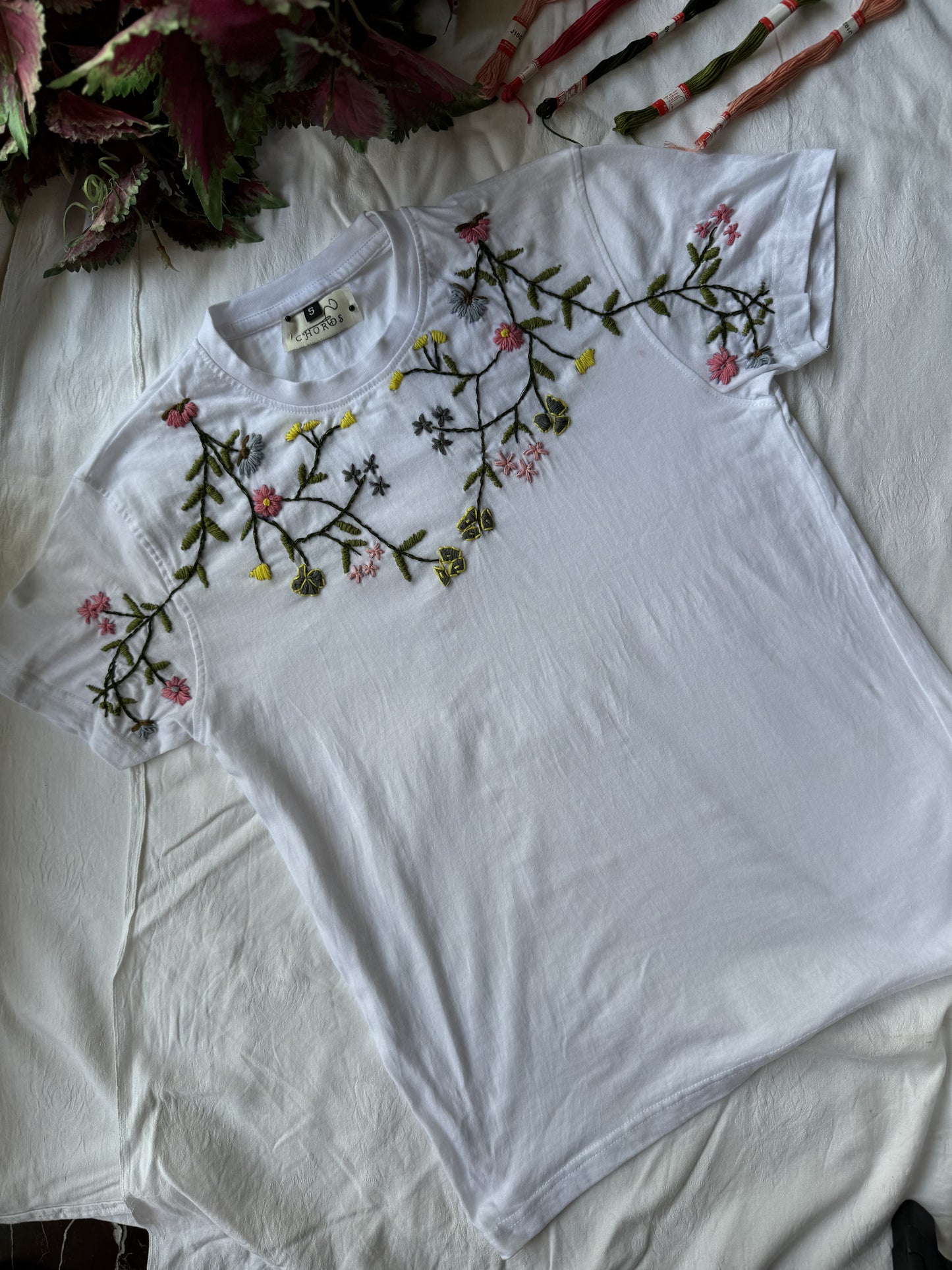 Heavy Neck Embroidery Tee